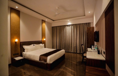 Bhilwara Hotel | White Season by The Sky Imperial