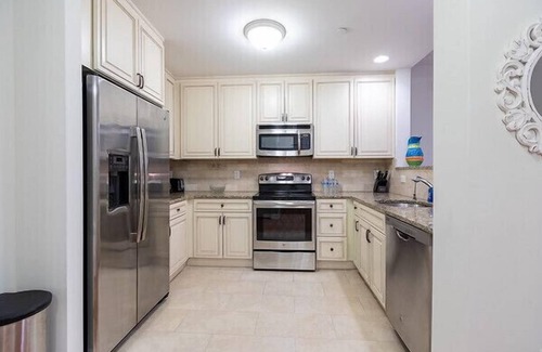 Edgewater Apartment | White Very nice apartment view Hudson River 1Br 1Bath 10 min to the City Al