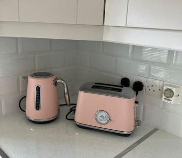 Connacht House | Whitethorn Cottage, Palmfield