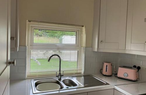 Connacht House | Whitethorn Cottage, Palmfield