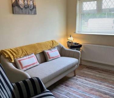 Connacht House | Whitethorn Cottage, Palmfield
