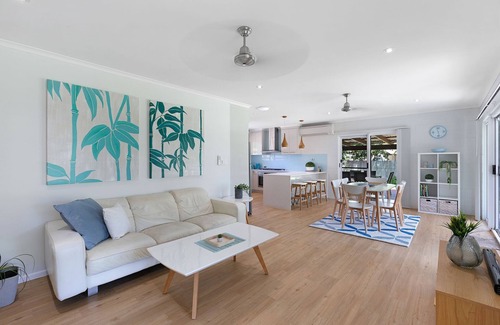 Jubilee Pocket House | Whitsunday Palms Holiday House in Airlie Beach