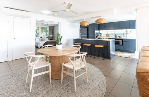 Airlie Beach Apartment | Whitsunday view BOHO apartment in Airlie Beach