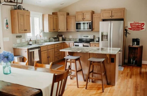 Ruckersville House | Whole home on 5 acres. Minutes from vineyards, SNP, and CHO airport. 30 min UVA