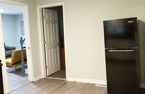 Charlestown House | Whole house 3/2 near restaurants and state park, pets welcome