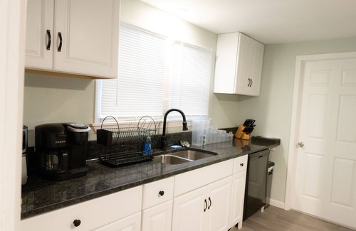 Charlestown House | Whole house 3/2 near restaurants and state park, pets welcome
