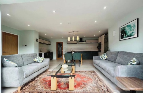 Conwy House | Whole house with parking and garden in Conwy. Pets welcome