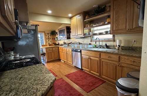 Pewaukee House | Wide open lake views and large flat front yard