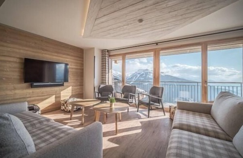 La Rosiere Apartment | Wifi, 100m from ski slopes, 5th floor, view valley, swimming pool, sauna, hammam, balcony, tv