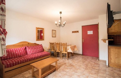 Val Cenis Apartment | Wifi, 10m from ski slopes, 1st floor, balcony, parking, tv, ski locker, 40m², Val Cenis