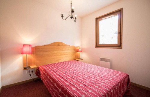 Val Cenis Apartment | Wifi, 10m from ski slopes, 1st floor, balcony, parking, tv, ski locker, 40m², Val Cenis
