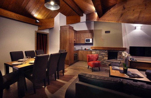 Arc-2000 Apartment | Wifi, 150m from ski slopes, fitness, swimming pool, sauna, hammam, balcony, tv, ski locker, 72m²