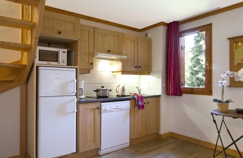 Praz-sur-Arly Apartment | Wifi, 300m from ski slopes, fitness, swimming pool, balcony, tv, ski locker, 48m²