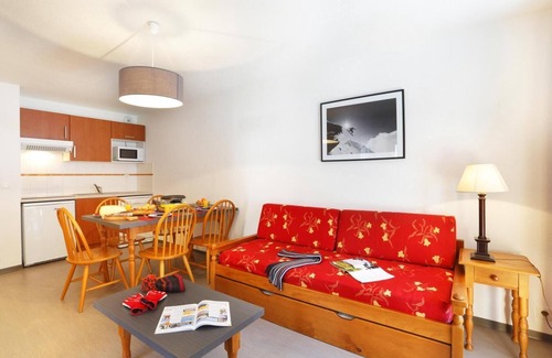 Ax-les-Thermes Apartment | Wifi, 50m from resort center, fitness, swimming pool, sauna, parking, ski locker, 28m²