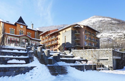 Ax-les-Thermes Apartment | Wifi, 50m from resort center, fitness, swimming pool, sauna, parking, ski locker, 28m²