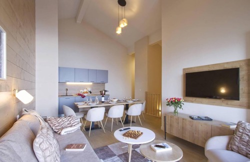 Eclose-Est Apartment | Wifi, 50m from ski slopes, fitness, sauna, hammam, balcony, tv, ski locker, 48m², Alpe d'Huez