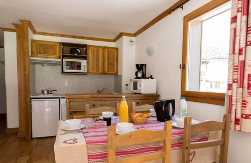 Bessans Apartment | Wifi, 50m from ski slopes, fitness, balcony, tv, ski locker, 50m², Bessans