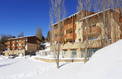 Font-Romeu-Odeillo-Via Apartment | Wifi, fitness, swimming pool, terrace, parking, ski locker, 30m², Font Romeu