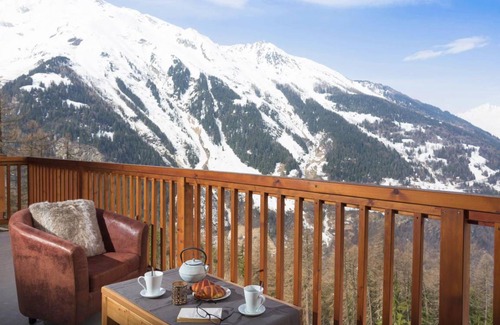 Sainte-Foy-Tarentaise Apartment | Wifi, ski-in/ski-out & foot of the slopes, fitness, swimming pool, tv, ski locker, 30m²