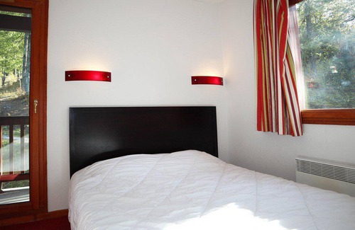Les Orres Apartment | Wifi, ski-in/ski-out & foot of the slopes, 3rd floor, view ski slopes, fitness, swimming pool