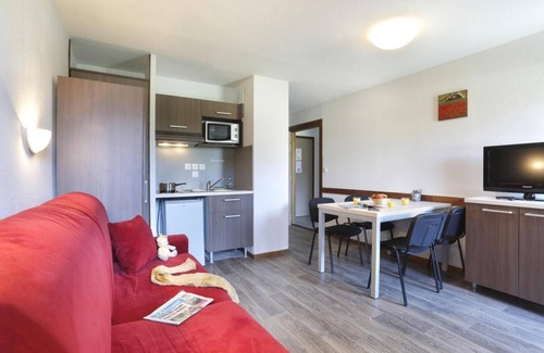 Morillon Apartment | Wifi, swimming pool, terrace, balcony, parking, tv, ski locker, 17-21m², Morillon
