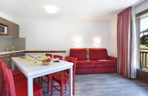 Morillon Apartment | Wifi, swimming pool, terrace, balcony, parking, tv, ski locker, 17-21m², Morillon