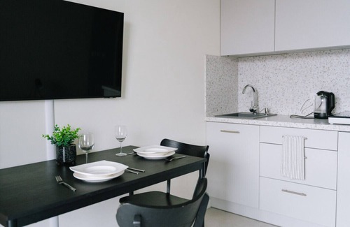 Wlochy Apartment | Wiktoryn Studio - Balcony, Gym & Sauna