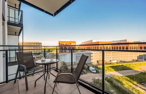 Wlochy Apartment | Wiktoryn Studio - Balcony, Gym & Sauna