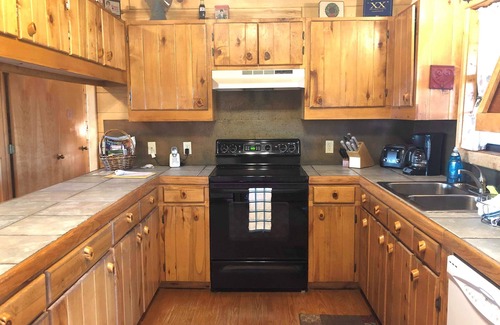 Utopia House | Wild Oak Ranch Cabin and Riverfront
