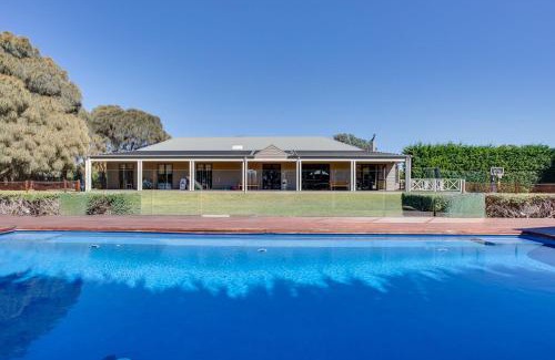 Blairgowrie House | Wildcoast Resort Pool Court