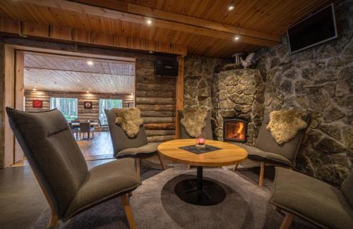 Nellimo Hotel | Wilderness Hotel Nellim & Igloos