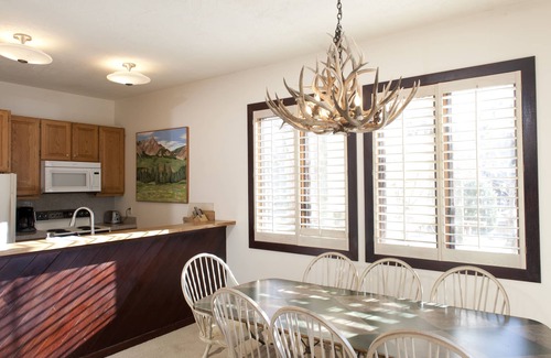 Elkhorn Condo | Wildflower Condo 609 - Great Place With Sun Valley Pool Access & Mt Views