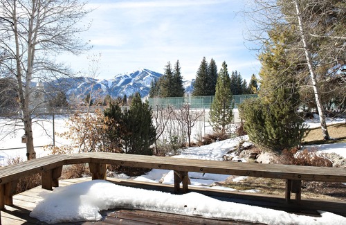 Elkhorn Condo | Wildflower Condo 609 - Great Place With Sun Valley Pool Access & Mt Views