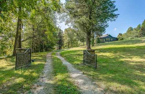 Leipers Fork House | Wildflower Farm - Chic Countryside Leiper's Fork Retreat on 15 Acres with Pond