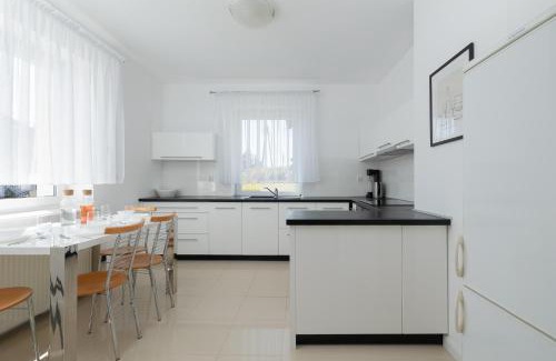 Kolobrzeg House | Willa Janiska - by Jantar Apartamenty Kołobrzeg