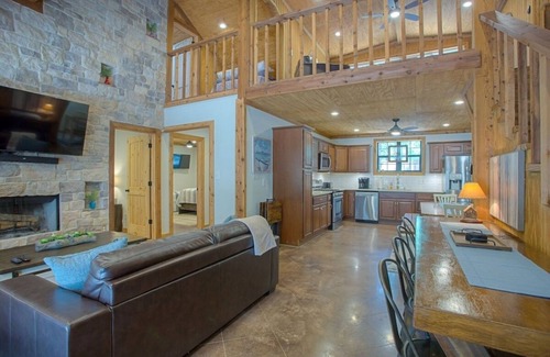 Gordonville House | Willard Refuge | Hottub