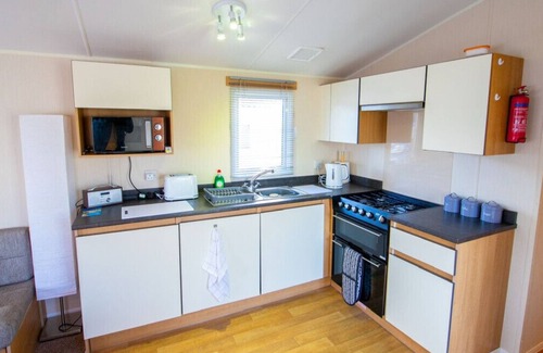 New Romney RV Rental | Willerby Etchingham ND30 3B