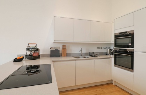 Newland Near Ulverston Cottage | William Tower Suite Stone Cross Mansion