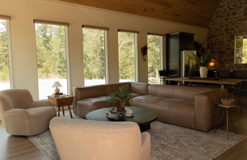 Broken Bow House | Willow Creek – A Serene Creek Side, Luxury Cabin