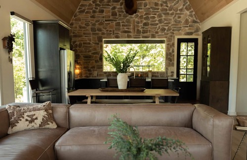 Broken Bow House | Willow Creek – Creek Side, Luxury Cabin