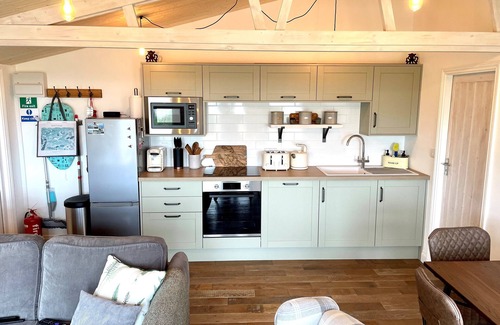 Helford Passage Cabin | Willow Lodge