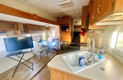 Cookeville House | Willow RV Centrally Located to Restaurants, Shopping, Hospital and Parks.