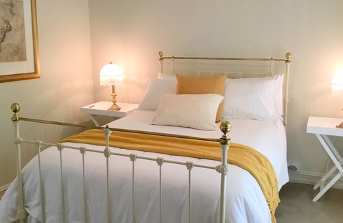 Burnside House | Willowbridge Bed & Breakfast