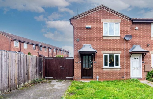 Littleover Apartment | Willson Styles 2 Bedroom w/Garden in Derby