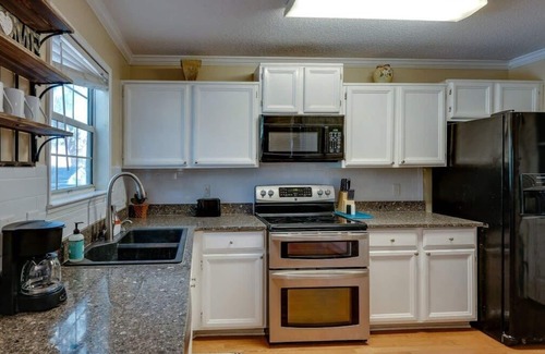 Savannah House | Wilmington Island Near Sav - Enjoy Fall at Oemler