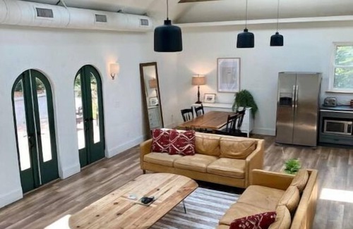 Forest Hills House | Wilmington Oasis Near Downtown & Beach