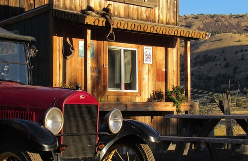 Fossil Hotel | Wilson Ranches Retreat
