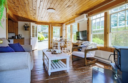 Boutiliers Point Cottage | Wilson's Coastal Club - C2n