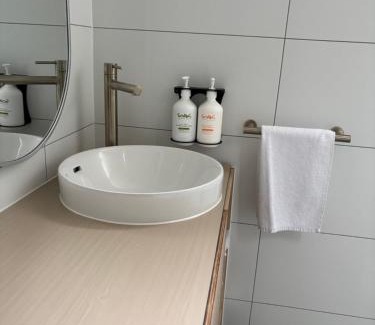 Foster Hotel | Wilsons Promontory Motel