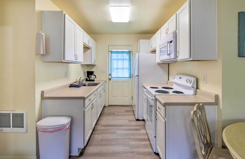 Winchester Bay Apartment | Winchester Bay Apt Near Dunes & State Parks!